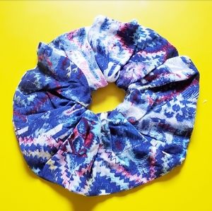 HANDMADE BLUE PATTERN SCRUNCHIE